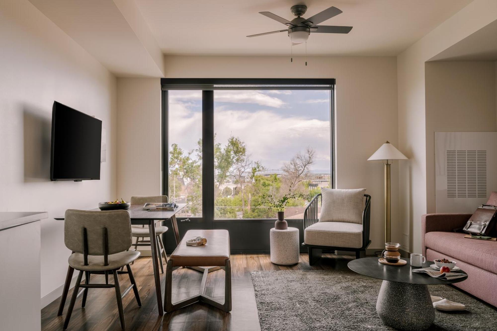 Sonder By Marriott Bonvoy Skyline Apartments Lohi DEN Room photo
